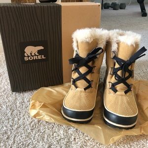 Sorel Tivoli II Curry snow boats
